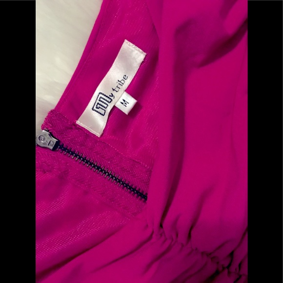Fuchsia ruched bodycon dress - Picture 2 of 3